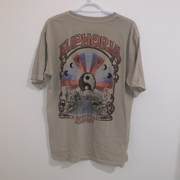 NEW ADRENE GRAPHIC TEE - Picture 3 of 3